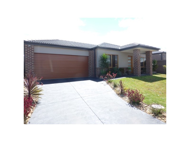 17 Sky Way, Carrum Downs VIC 3201