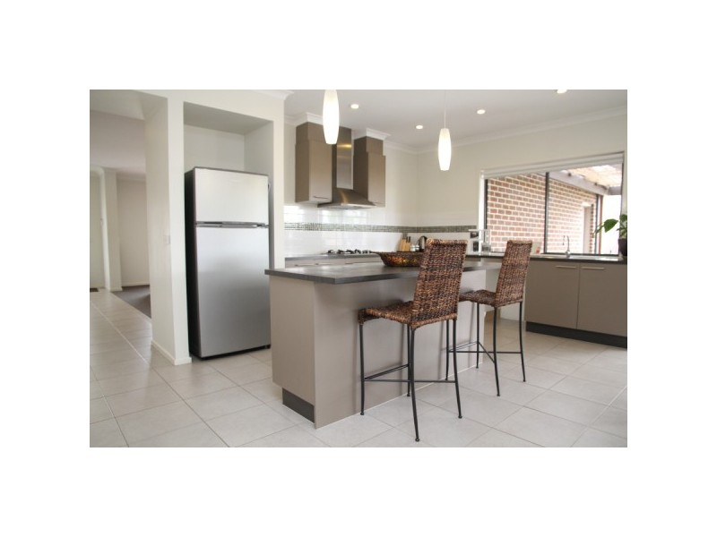 17 Sky Way, Carrum Downs VIC 3201