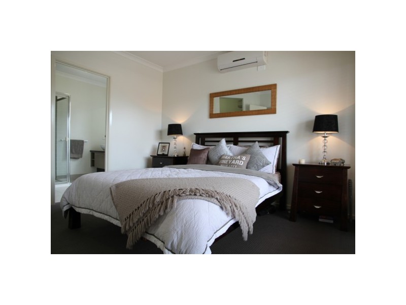 17 Sky Way, Carrum Downs VIC 3201