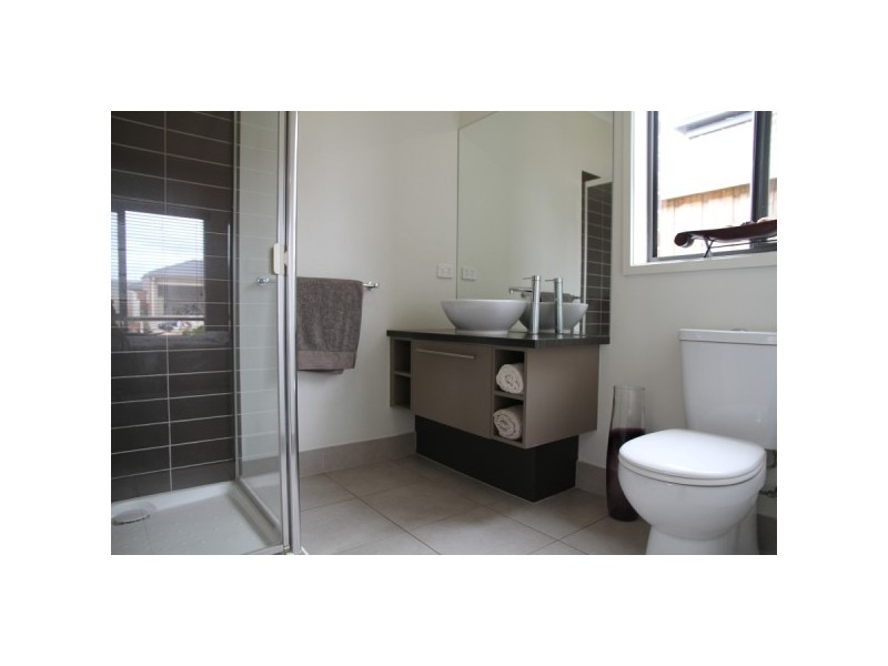 17 Sky Way, Carrum Downs VIC 3201