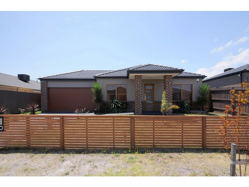 17 Sky Way, Carrum Downs VIC 3201