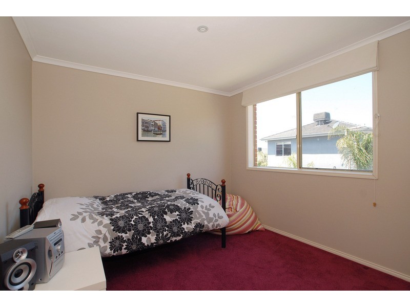 14 Stephanie Court, Patterson Lakes VIC 3197