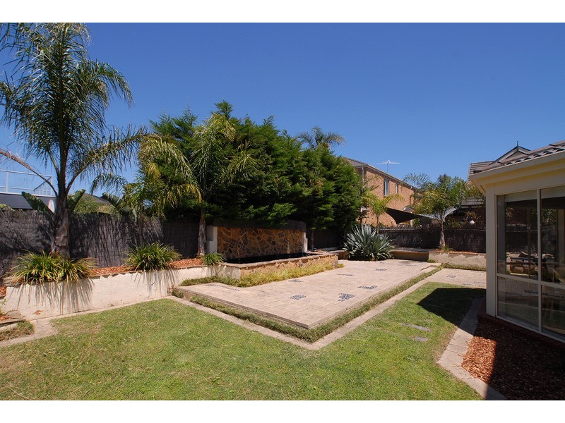 14 Stephanie Court, Patterson Lakes VIC 3197