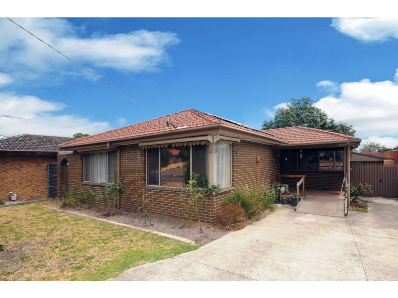 22 Bunarong Drive, Frankston VIC 3199