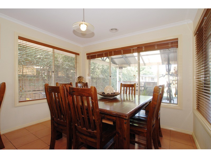 20 Captain Cook Close, Skye VIC 3977