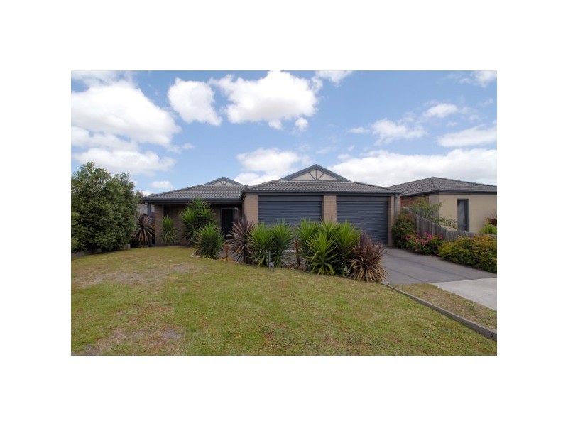 4 Ella Paige Place, Carrum Downs VIC 3201