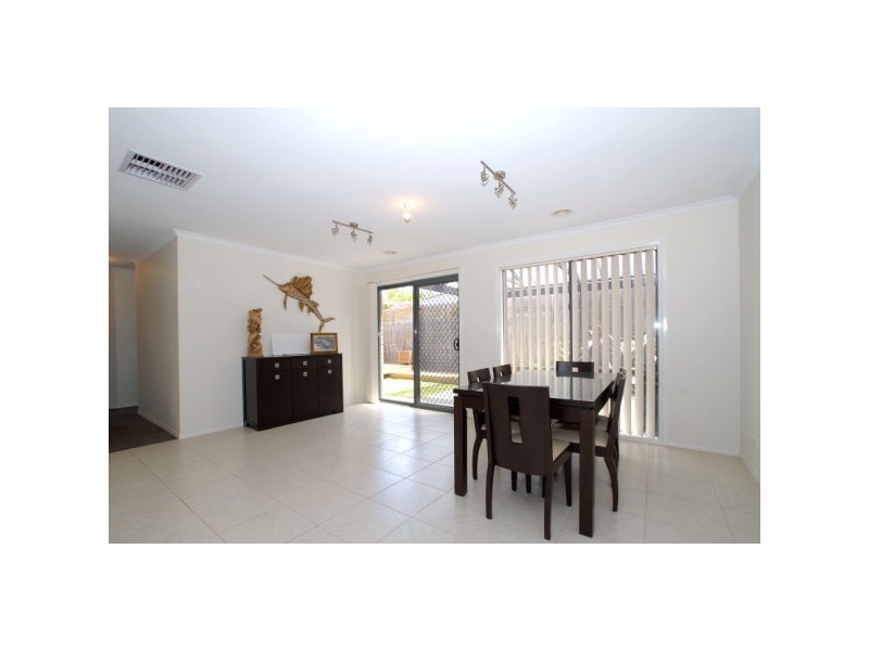 4 Ella Paige Place, Carrum Downs VIC 3201