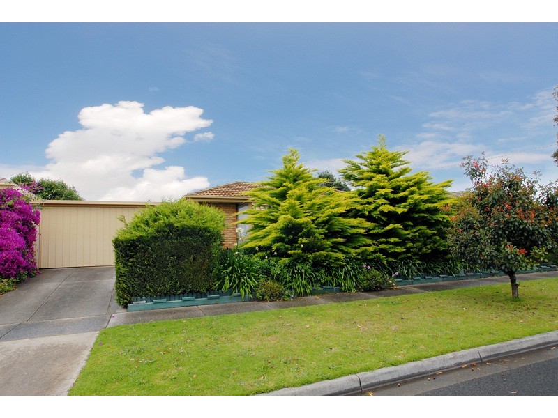 12 Pardalote Avenue, Carrum Downs VIC 3201