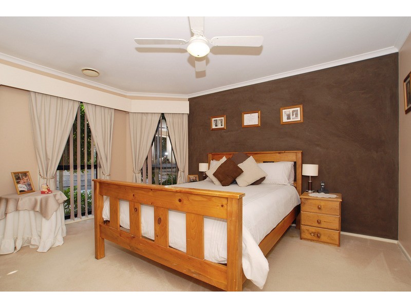 8 Alfred Deakin Grove, Skye VIC 3977