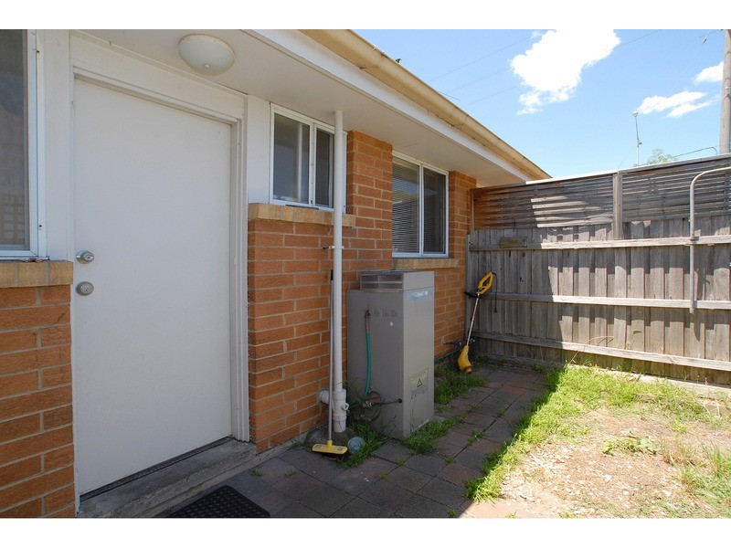 3/27 McMahons Road, Frankston VIC 3199