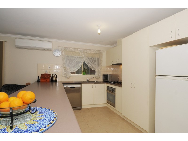 2/2 Edward Street, Langwarrin VIC 3910