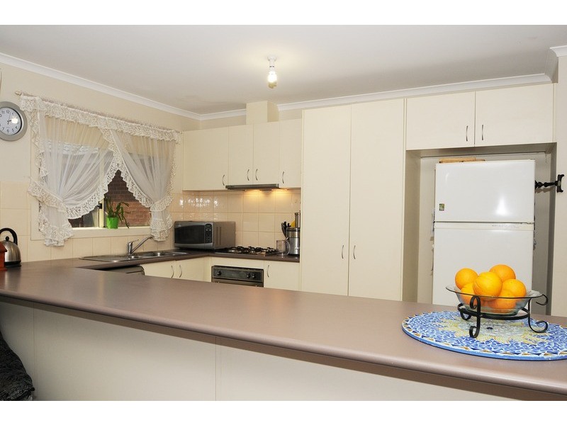 2/2 Edward Street, Langwarrin VIC 3910