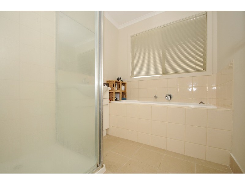 2/2 Edward Street, Langwarrin VIC 3910