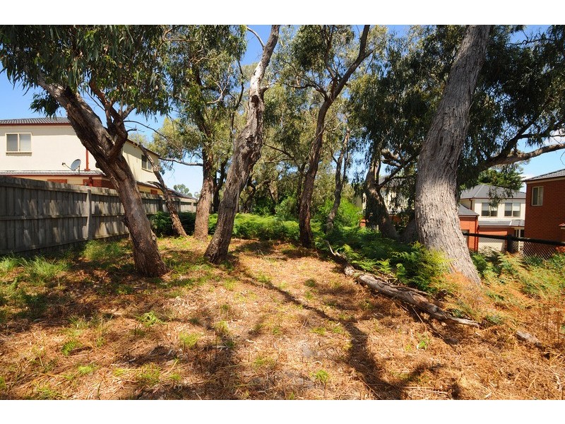 2/2 Edward Street, Langwarrin VIC 3910