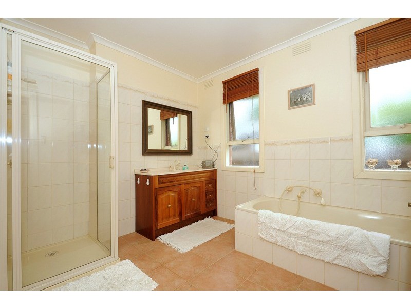 37 Meerlu Avenue, Frankston VIC 3199