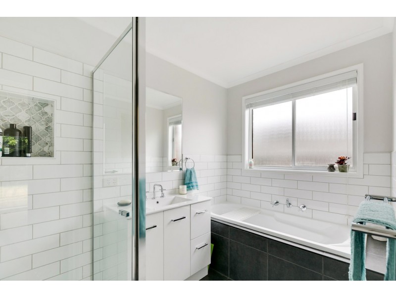 11 Lansell Court, Carrum Downs VIC 3201