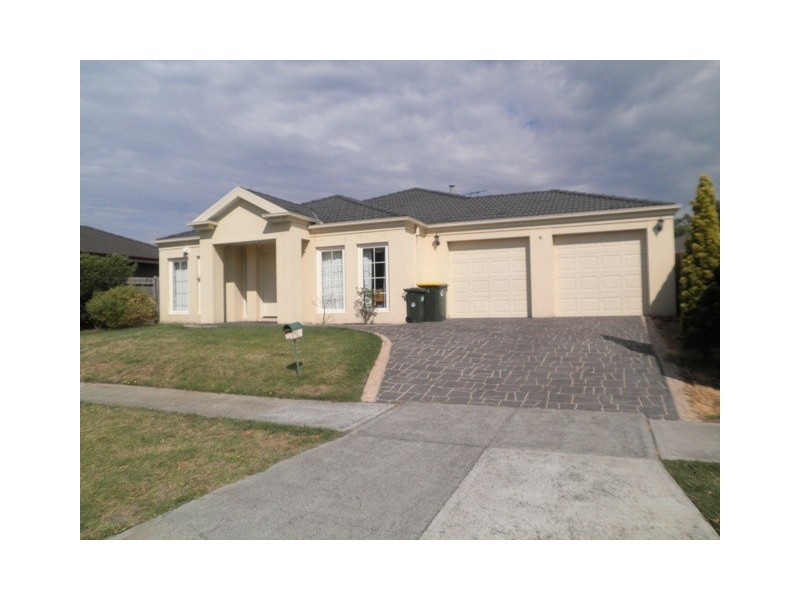 7 Clancy Crescent, Carrum Downs VIC 3201