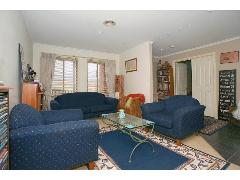 40 Veronica Drive, Skye VIC 3977