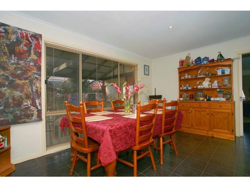 40 Veronica Drive, Skye VIC 3977