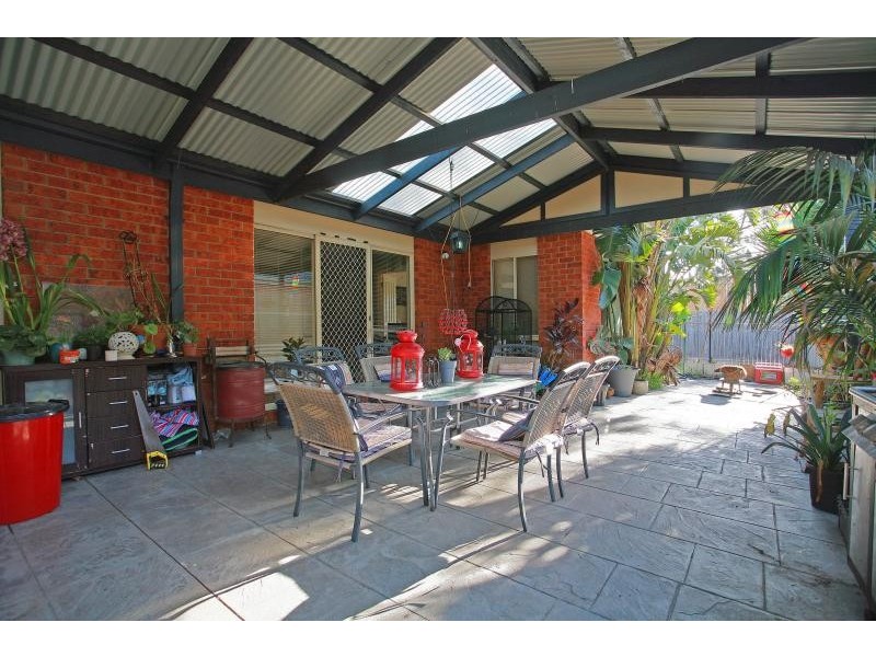 40 Veronica Drive, Skye VIC 3977
