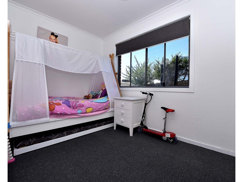 14 James McFarlane Wynd, Skye VIC 3977