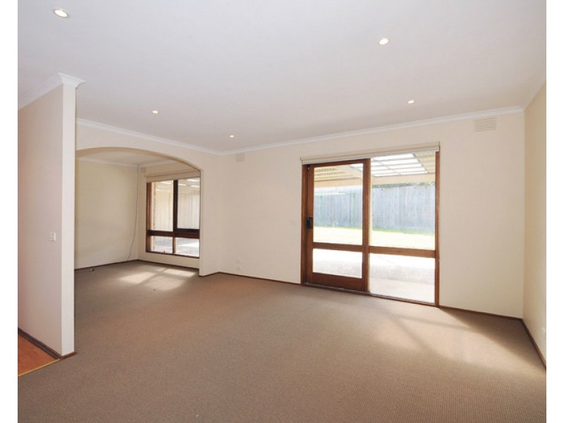 32 Quarrion Drive, Carrum Downs VIC 3201