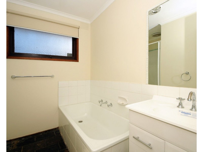 32 Quarrion Drive, Carrum Downs VIC 3201