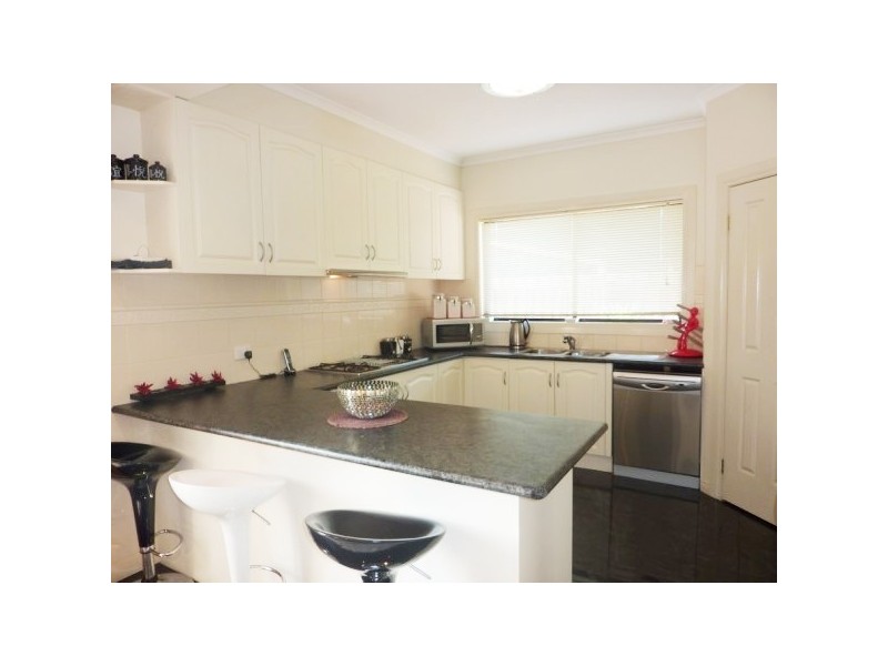 54 Delatite Way, Skye VIC 3977