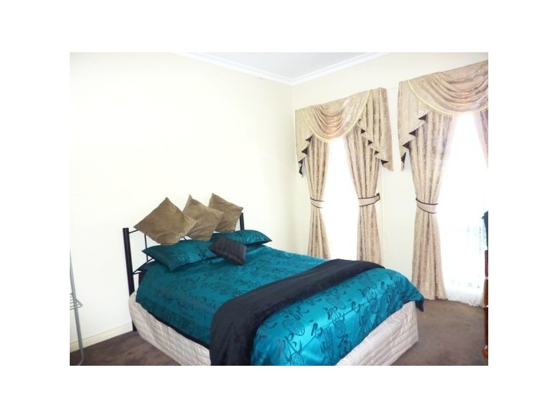 54 Delatite Way, Skye VIC 3977