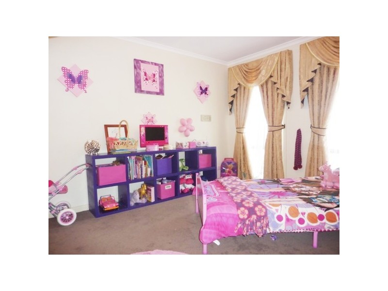 54 Delatite Way, Skye VIC 3977