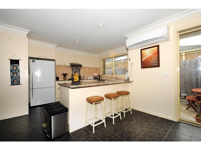 9 Edinburgh Drive, Skye VIC 3977