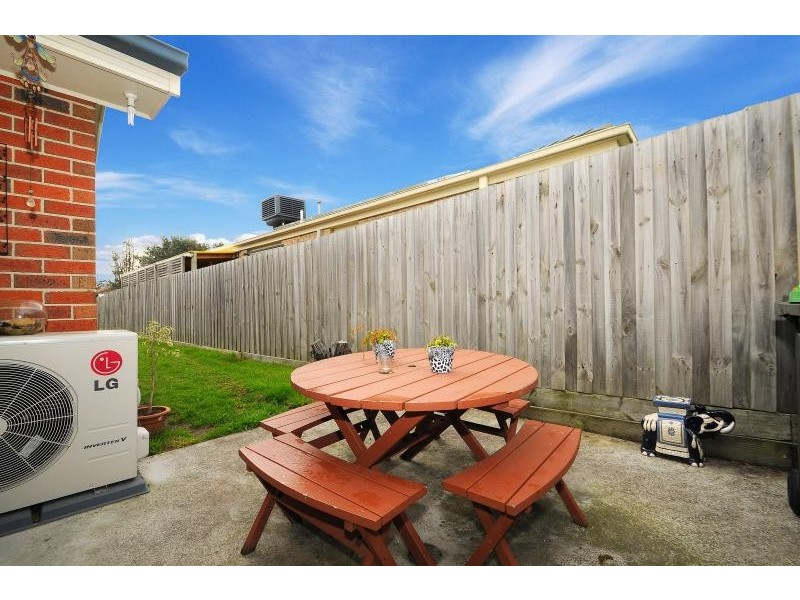 9 Edinburgh Drive, Skye VIC 3977