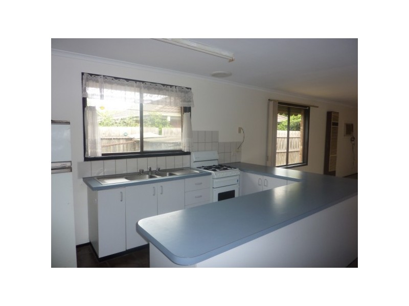 11 Spoonbill Court, Carrum Downs VIC 3201