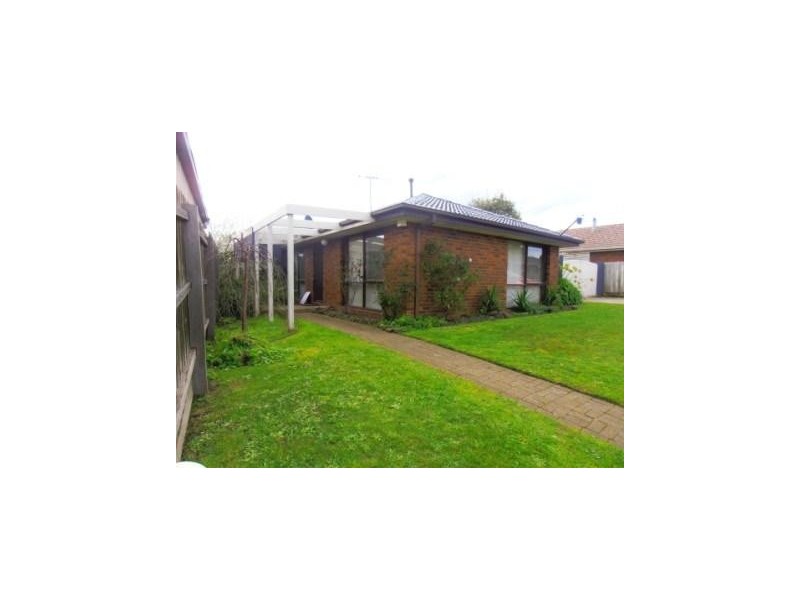 19 Paras Drive, Carrum Downs VIC 3201
