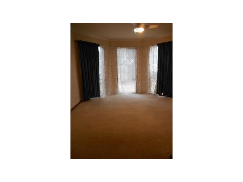 25 Parkdale Drive, Carrum Downs VIC 3201