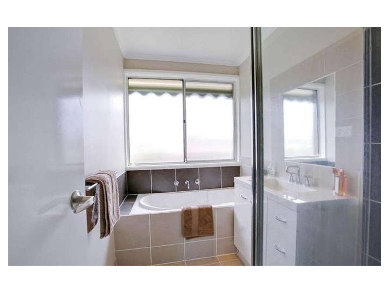 186 Karingal Drive, Frankston VIC 3199