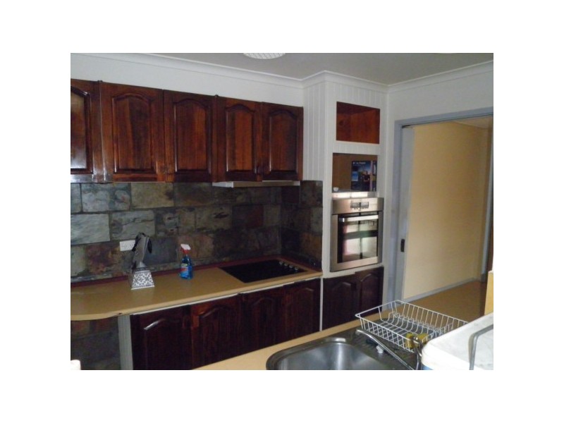 8 Currawong Drive, Carrum Downs VIC 3201