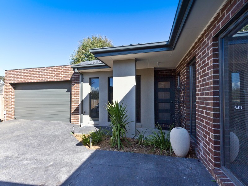 2/36 McComb Boulevard, Frankston South VIC 3199