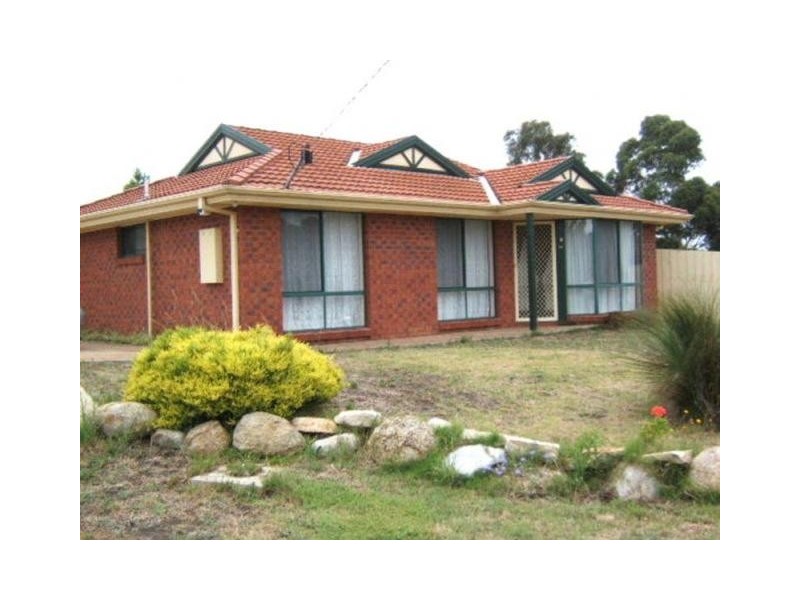 64  Darnley Drive, Skye VIC 3977