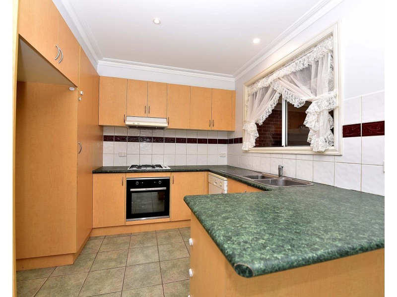 98 Rangeview Drive, Skye VIC 3977