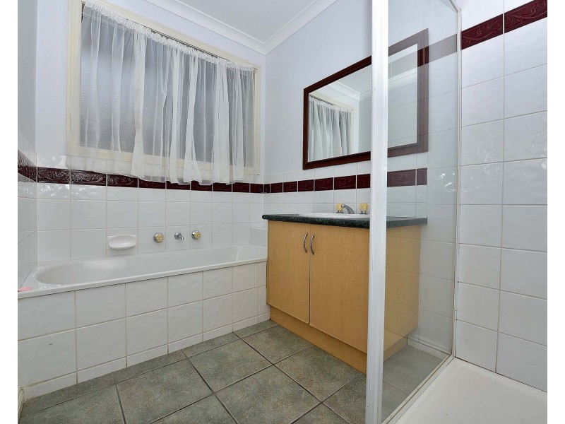 98 Rangeview Drive, Skye VIC 3977