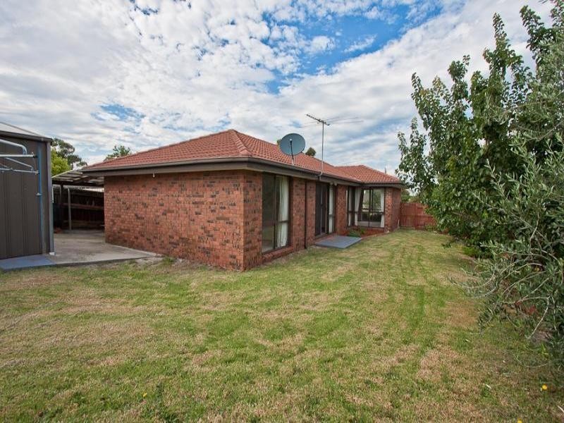 79 Sandfield Drive, Carrum Downs VIC 3201