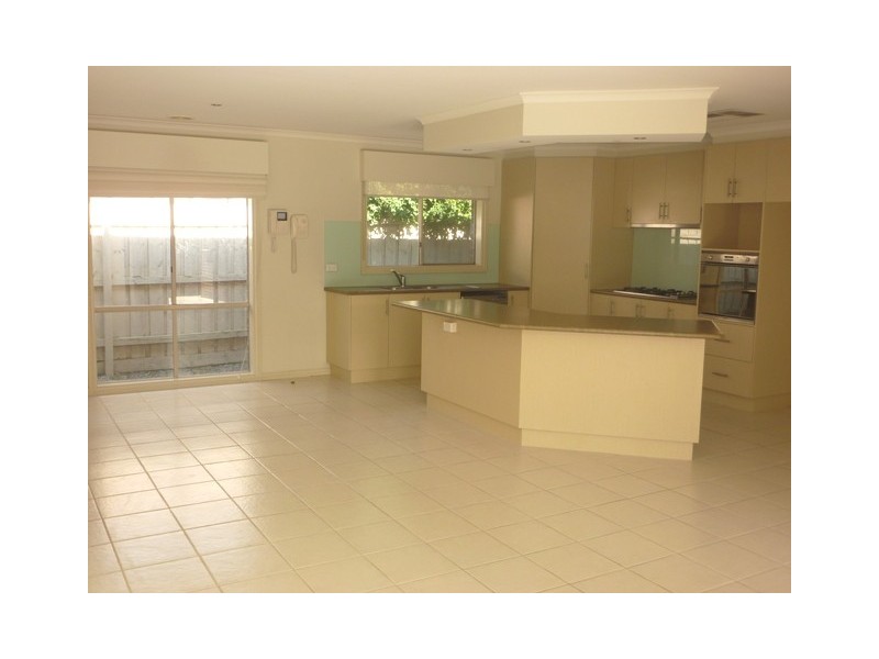 8 Brumbys Road, Carrum Downs VIC 3201