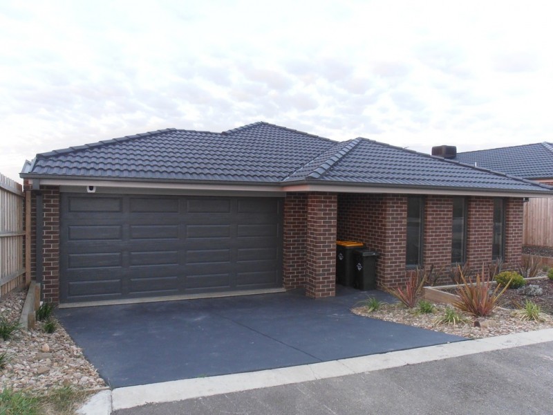 10 Paradise Way, Skye VIC 3977