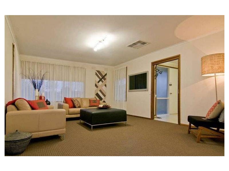 9 Almora Close, Frankston VIC 3199