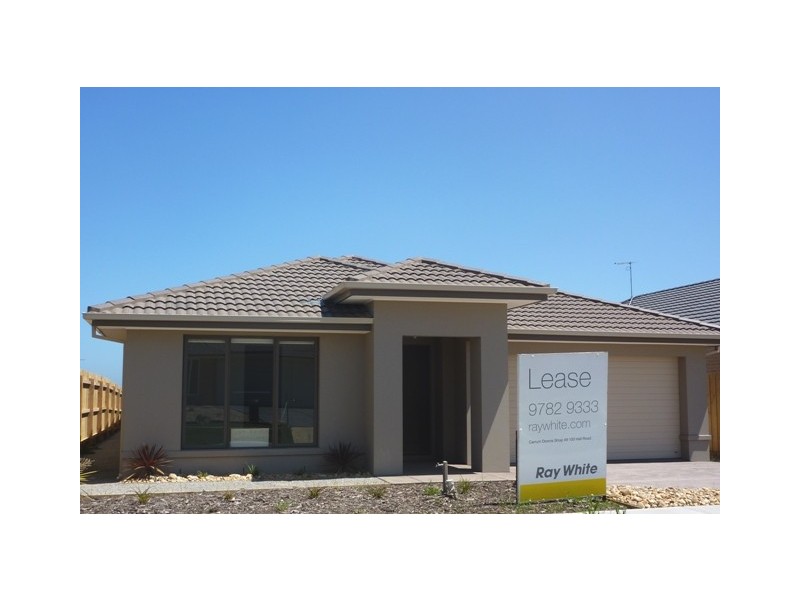 18 Eden Avenue, Skye VIC 3977