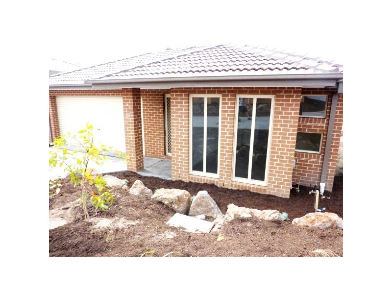 28/105 McMahons Road, Frankston VIC 3199