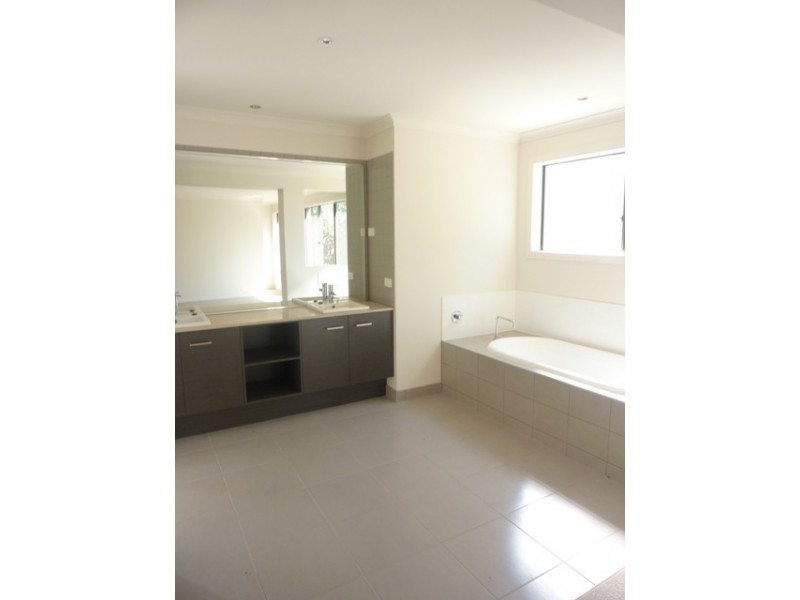 1 Springhill Road, Langwarrin VIC 3910