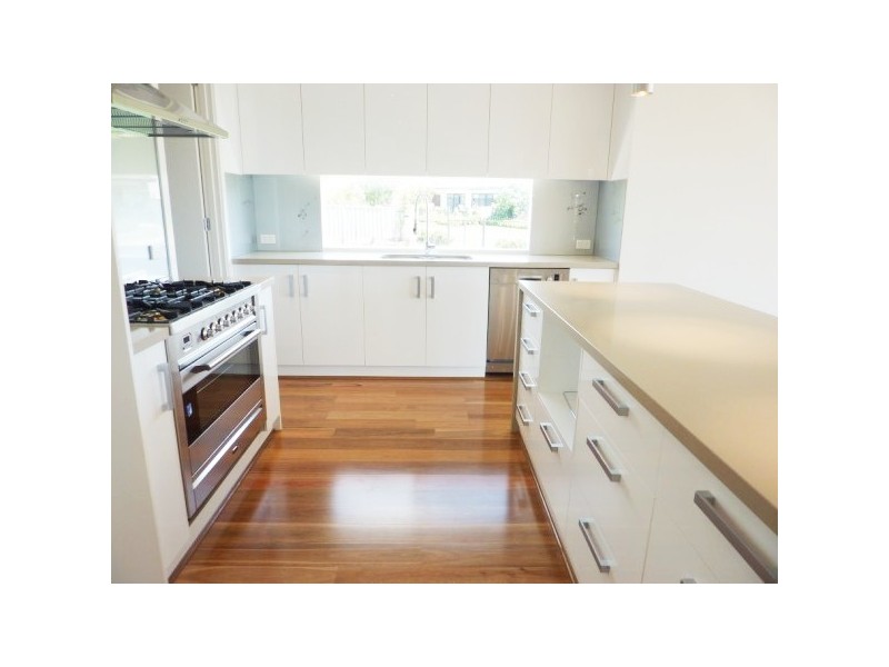 9 Viewmount Place, Sandhurst VIC 3977