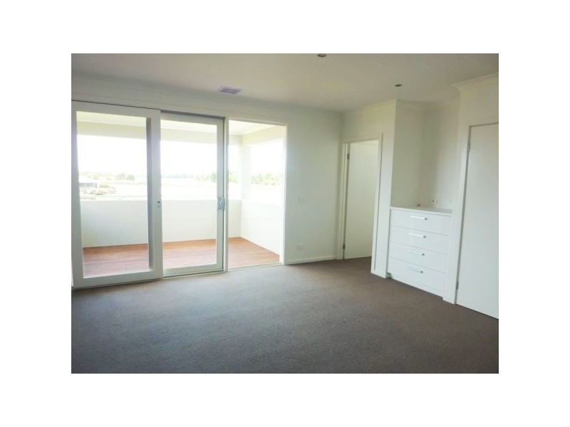 9 Viewmount Place, Sandhurst VIC 3977